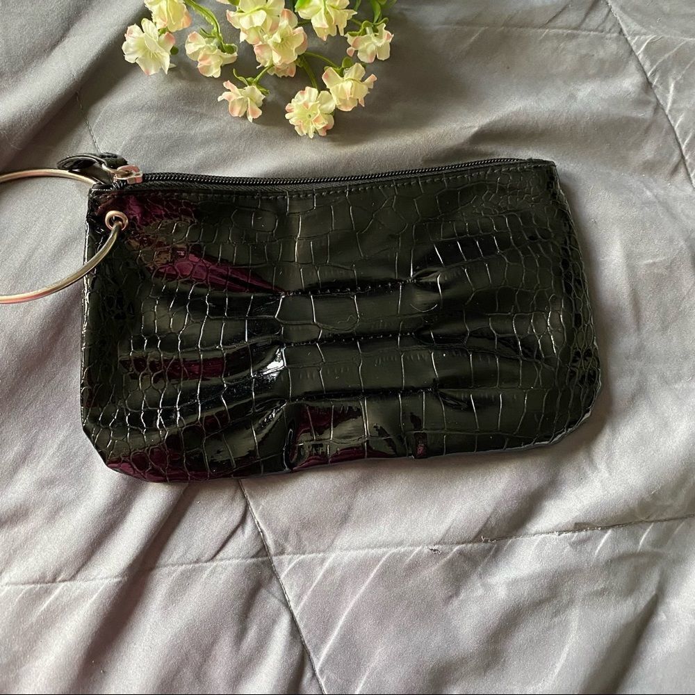 Giannini Black Rusched wristlet
